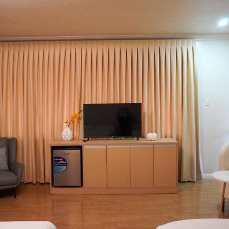 Honey Suite Room Inside Bee Cafe Cebu At Ayala Area מראה חיצוני תמונה
