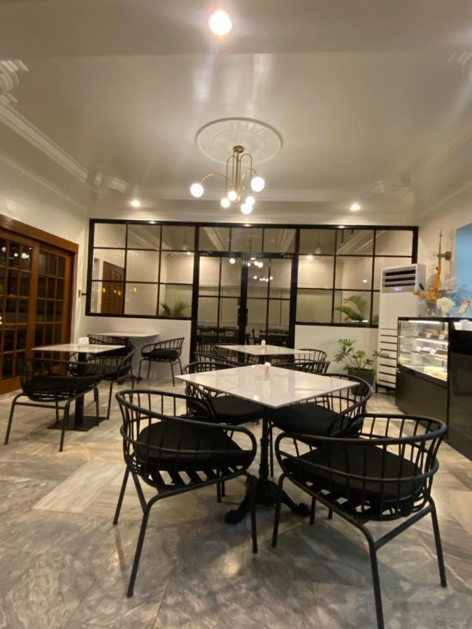 Honey Suite Room Inside Bee Cafe Cebu At Ayala Area מראה חיצוני תמונה