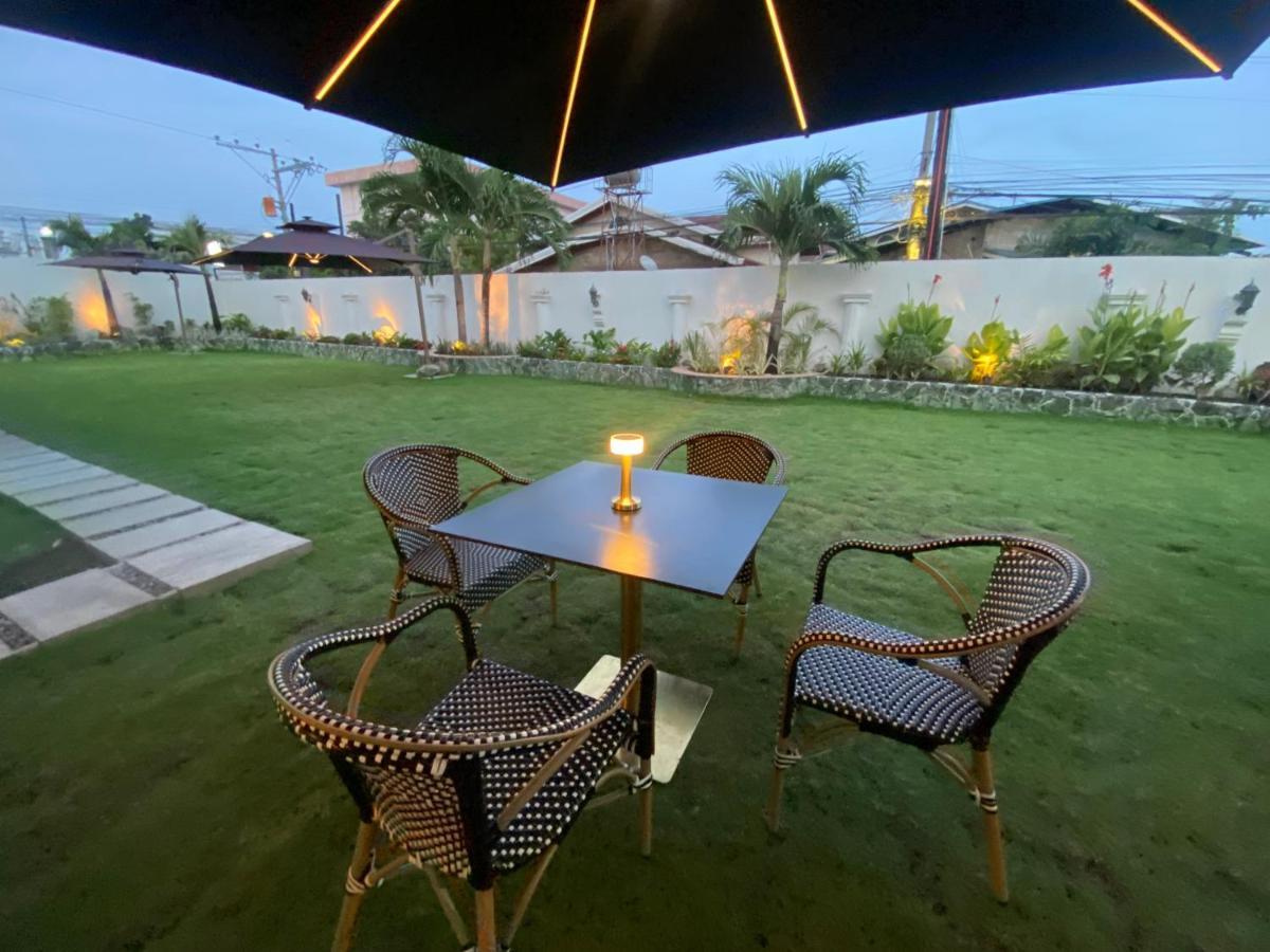 Honey Suite Room Inside Bee Cafe Cebu At Ayala Area מראה חיצוני תמונה